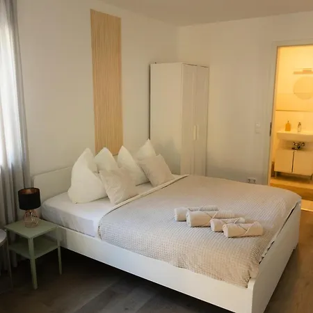 Hugos Studio Apartment Bensheim Extérieur photo
